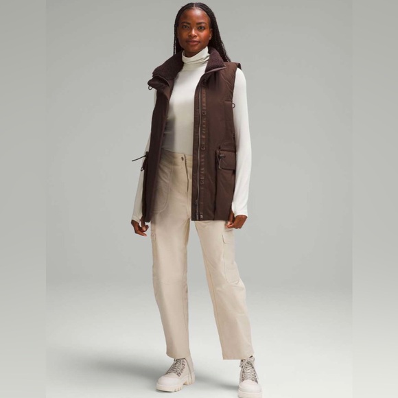 Lululemon StretchSeal Waterproof Down-Filled Vest
Espresso size 8 - Picture 2 of 8